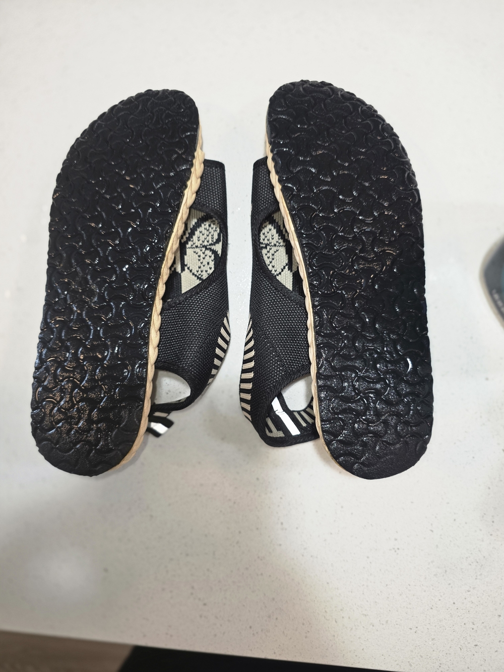 Beige & Black Butterfly Knit Slide Sandals - Picture 9 of 9